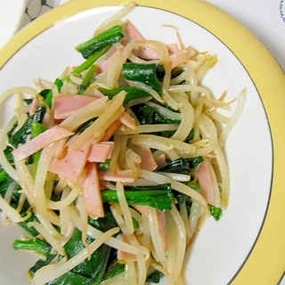 ほうれん草ともやしのマヨ醤油炒め